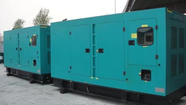 正蓝康明斯400kw大型柴油二手发电机组